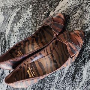 (EU39) MOSCHINO Cheap and Chic Tiger Print Wedge Heels Bow Accent